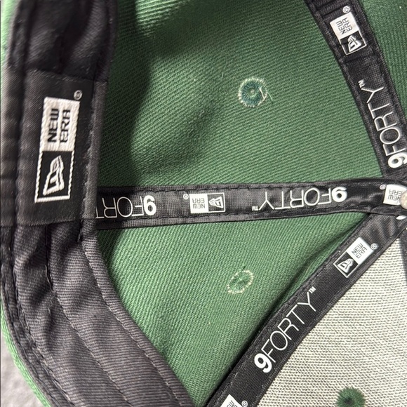 New Era Green 9FORTY Cap - Picture 2 of 10